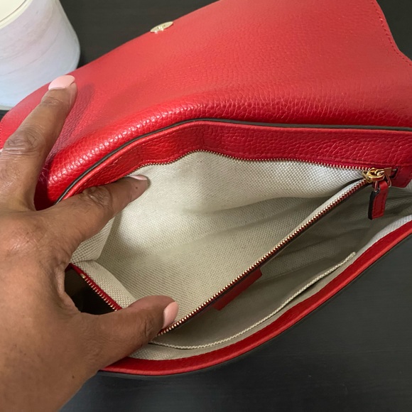 Gucci Medium Soho Flap Shoulder Bag - Picture 7 of 8